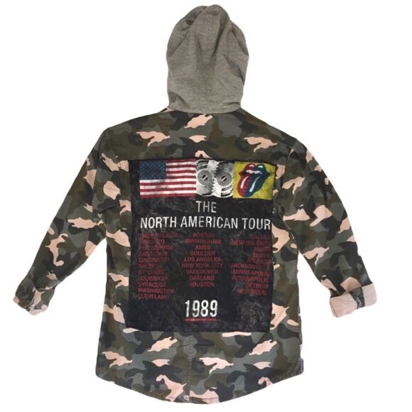 Jackets & Blazers - Camo Jacket W/ Rock Music Tour 1989 T-Shirt Patch